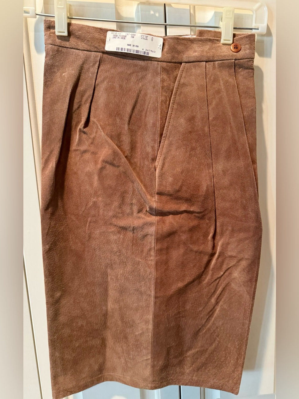 Women’s Corbin 100% Suede Leather Pleated Shorts - Size 8 - New with Tags